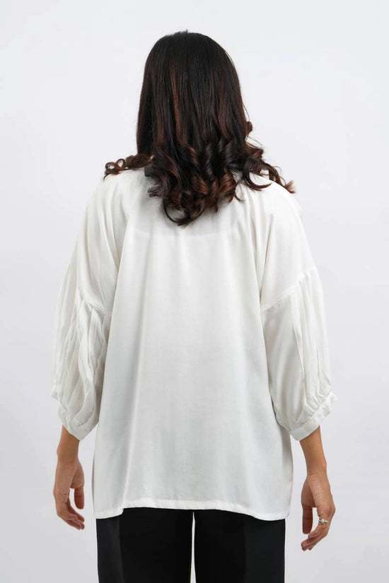 Hairflip Embroidery Shirt