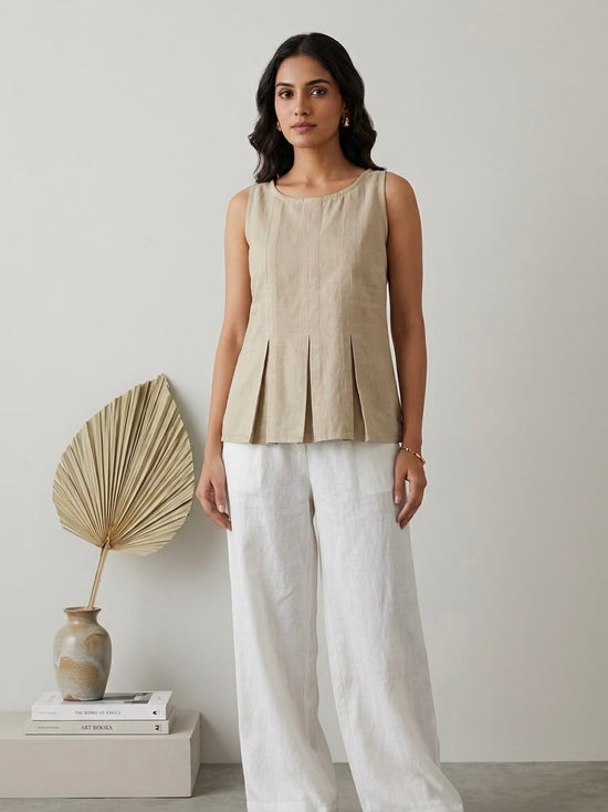Neutral pleated tank
