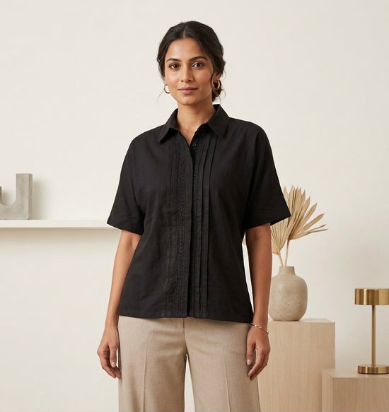 Classic Collared Pintuck Short-Sleeve Shirt