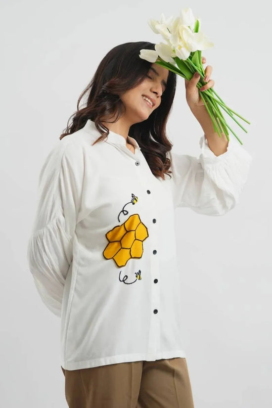 HoneyComb Embroidery Shirt